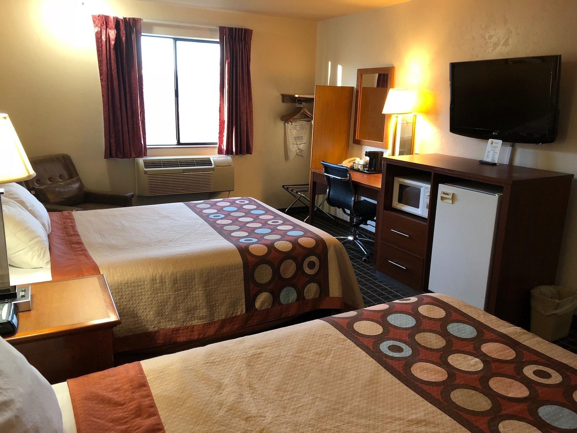 Super 8 By Wyndham Klamath Falls Extérieur photo